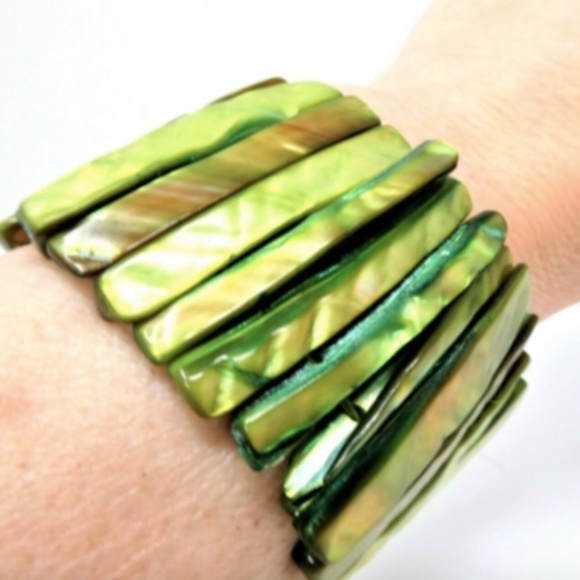 Mother of Pearl style Bracelet Shell Elasticated - Picture 1 of 6